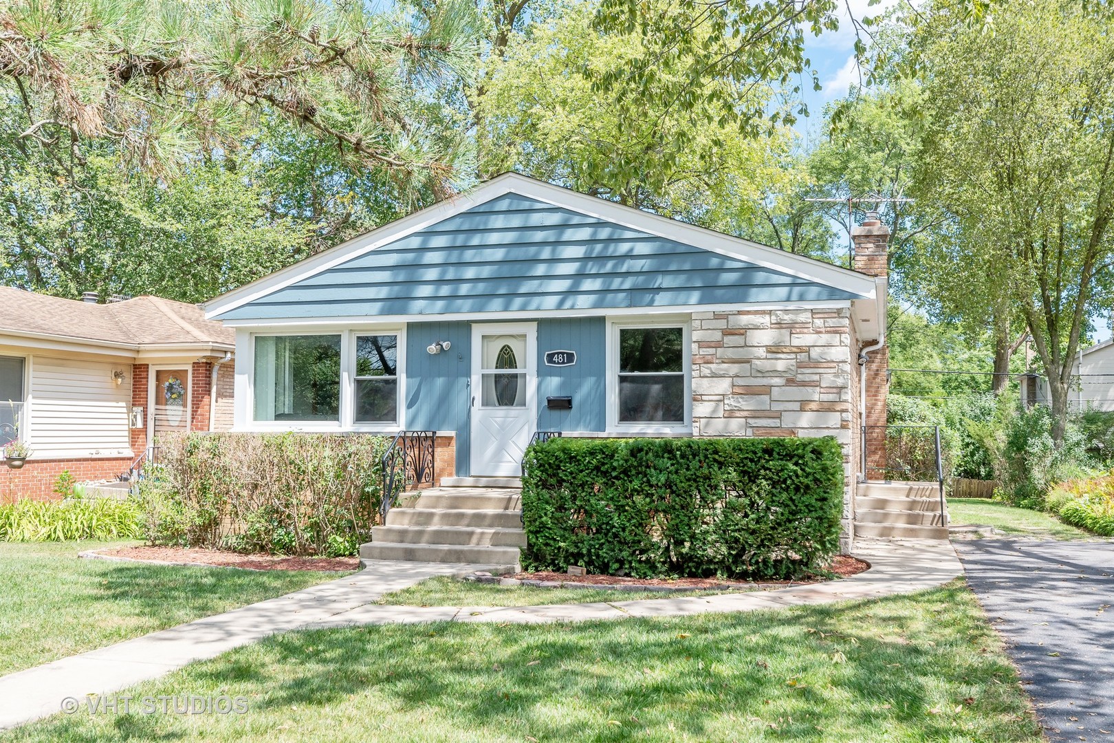481 Ridge Road Highland Park, IL 60035 - Photo 1 of 13