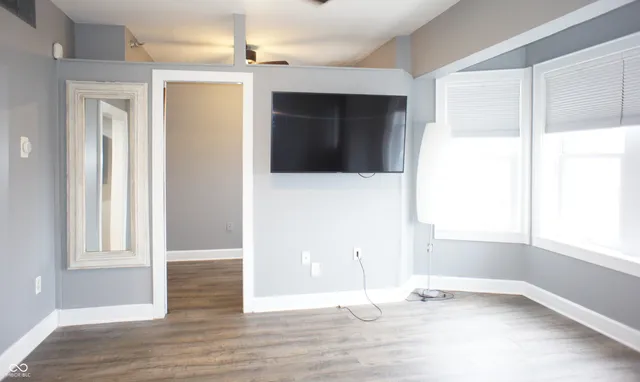 $1,300 | 230 East 9th Street, Unit 507, Indianapolis, IN 46204