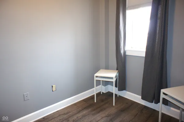 $1,300 | 230 East 9th Street, Unit 507, Indianapolis, IN 46204