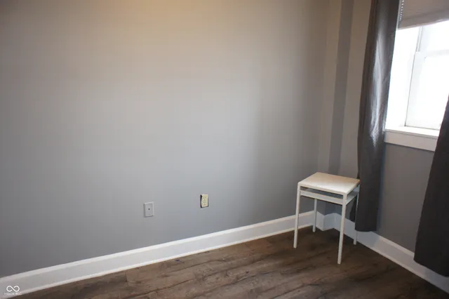 $1,300 | 230 East 9th Street, Unit 507, Indianapolis, IN 46204