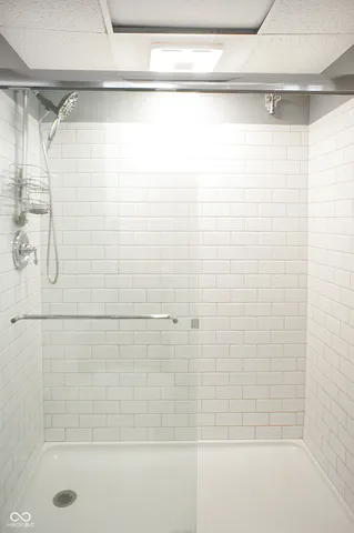 $1,300 | 230 East 9th Street, Unit 507, Indianapolis, IN 46204