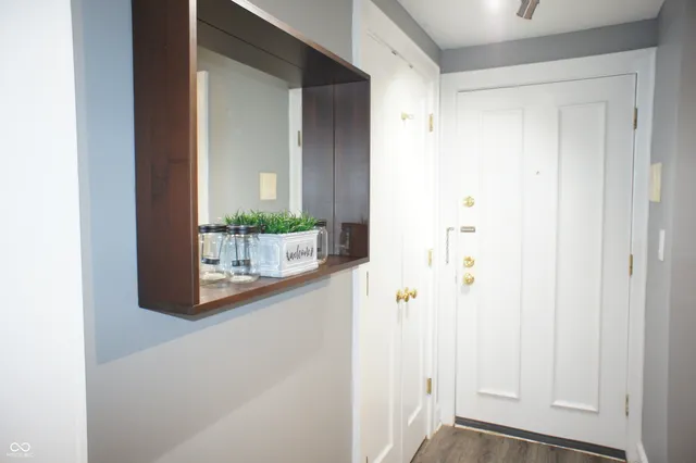 $1,300 | 230 East 9th Street, Unit 507, Indianapolis, IN 46204