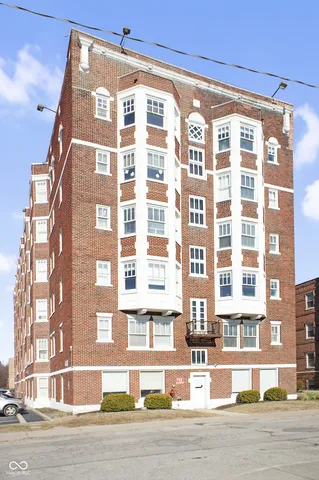 $1,300 | 230 East 9th Street, Unit 507, Indianapolis, IN 46204
