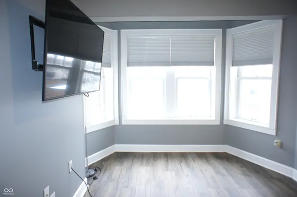 $1,300 | 230 East 9th Street, Unit 507, Indianapolis, IN 46204