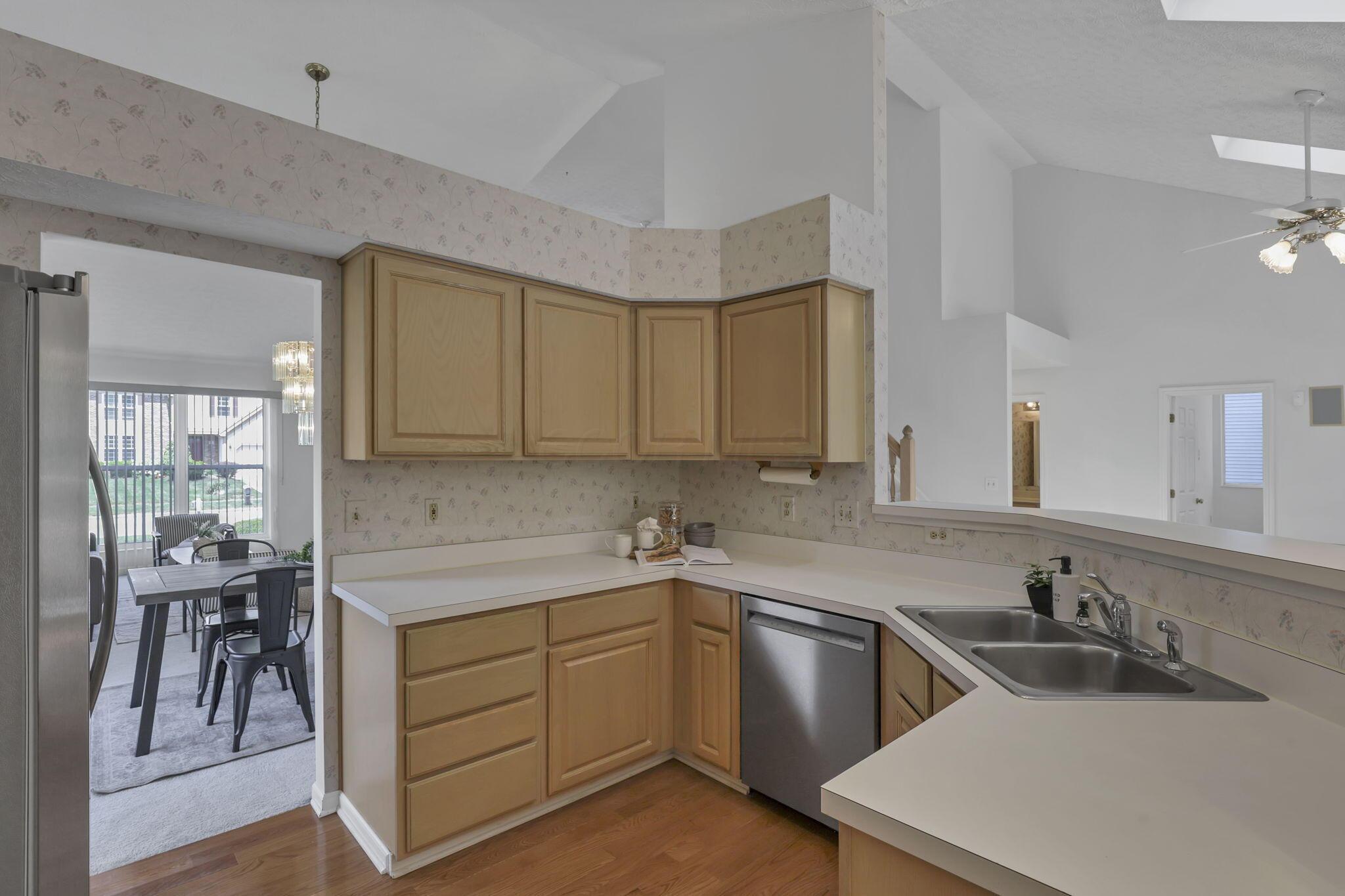 612 Ridenour Road Columbus, OH 43230 - Photo 16 of 73 16-web-or-mls-IMG_4547