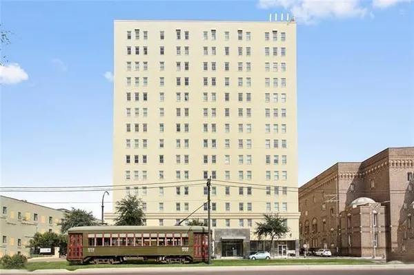 $1,100 | 1205 St Charles Avenue, Unit 812, New Orleans, LA 70130