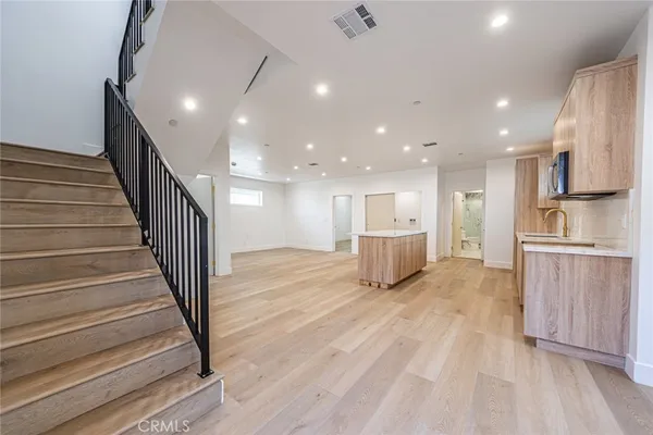 $4,108 | 242 North Dillon Street, Silver Lake, CA 90026