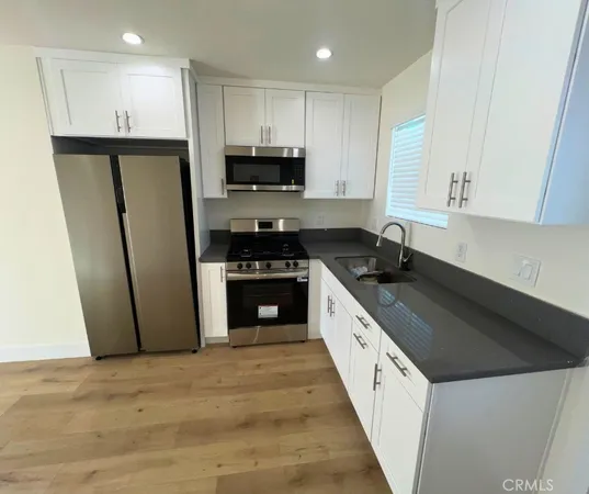 $2,995 | 6705 Denny Avenue, North Hollywood, CA 91606