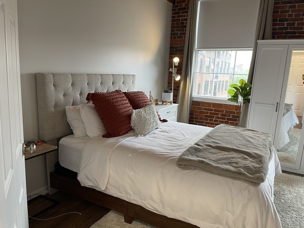 21 Wingate Street, Unit 401 Haverhill, MA 01832 - Photo 8 of 11