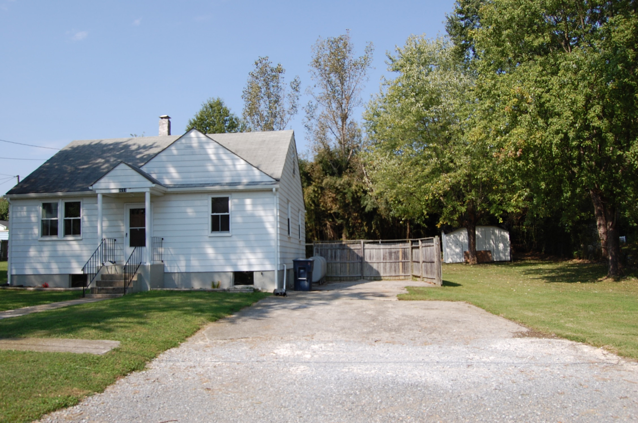 3711 Bear Road Southeast Roanoke, VA 24014 - Photo 9 of 10 DSC_0009