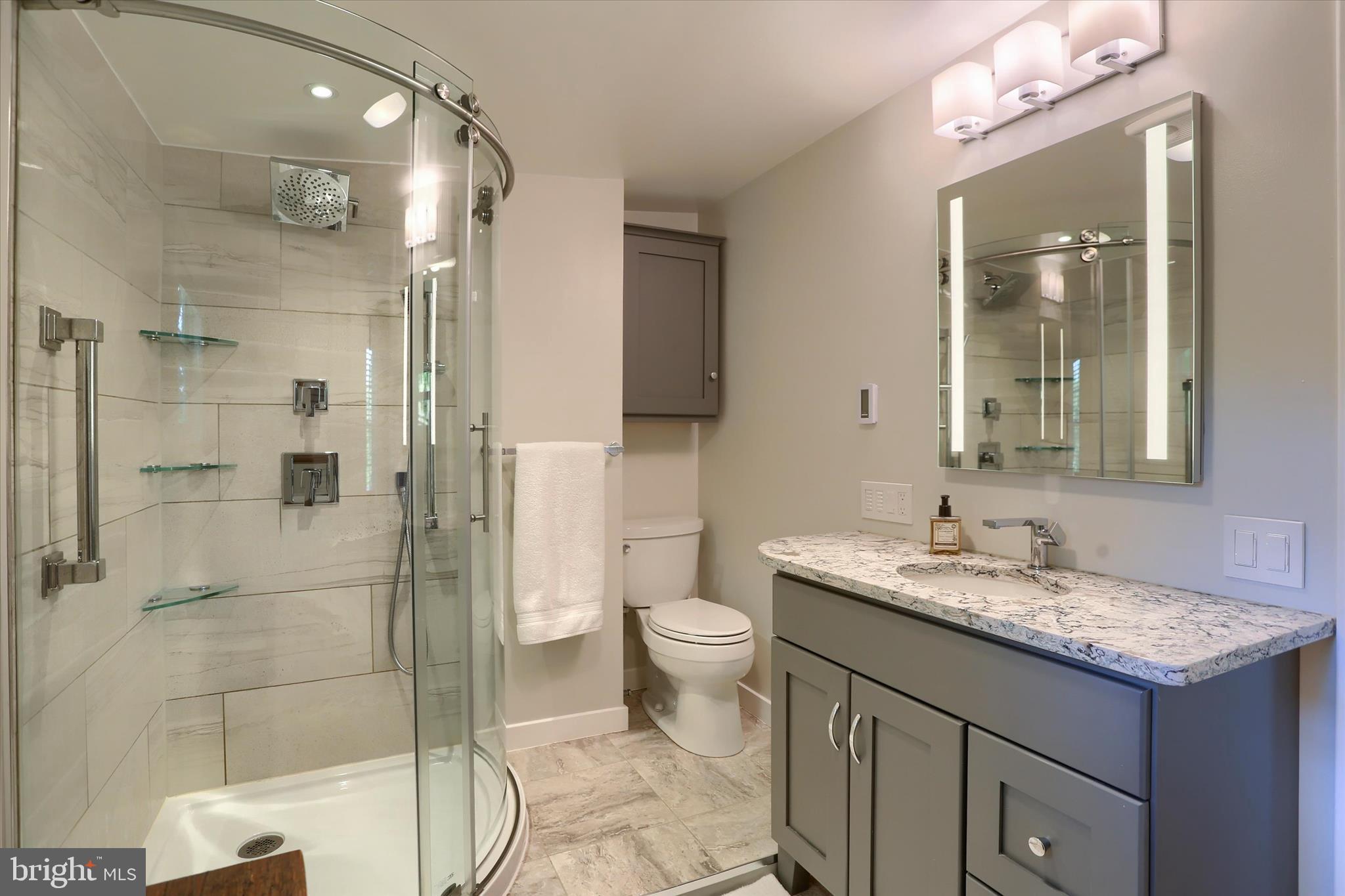 737 Piketown Road Harrisburg, PA 17112 - Photo 20 of 73 Bath