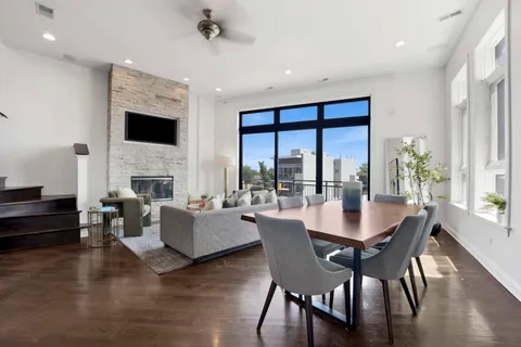 $585,000 | 2522 West Chicago Avenue, Unit 4, Chicago, IL 60622