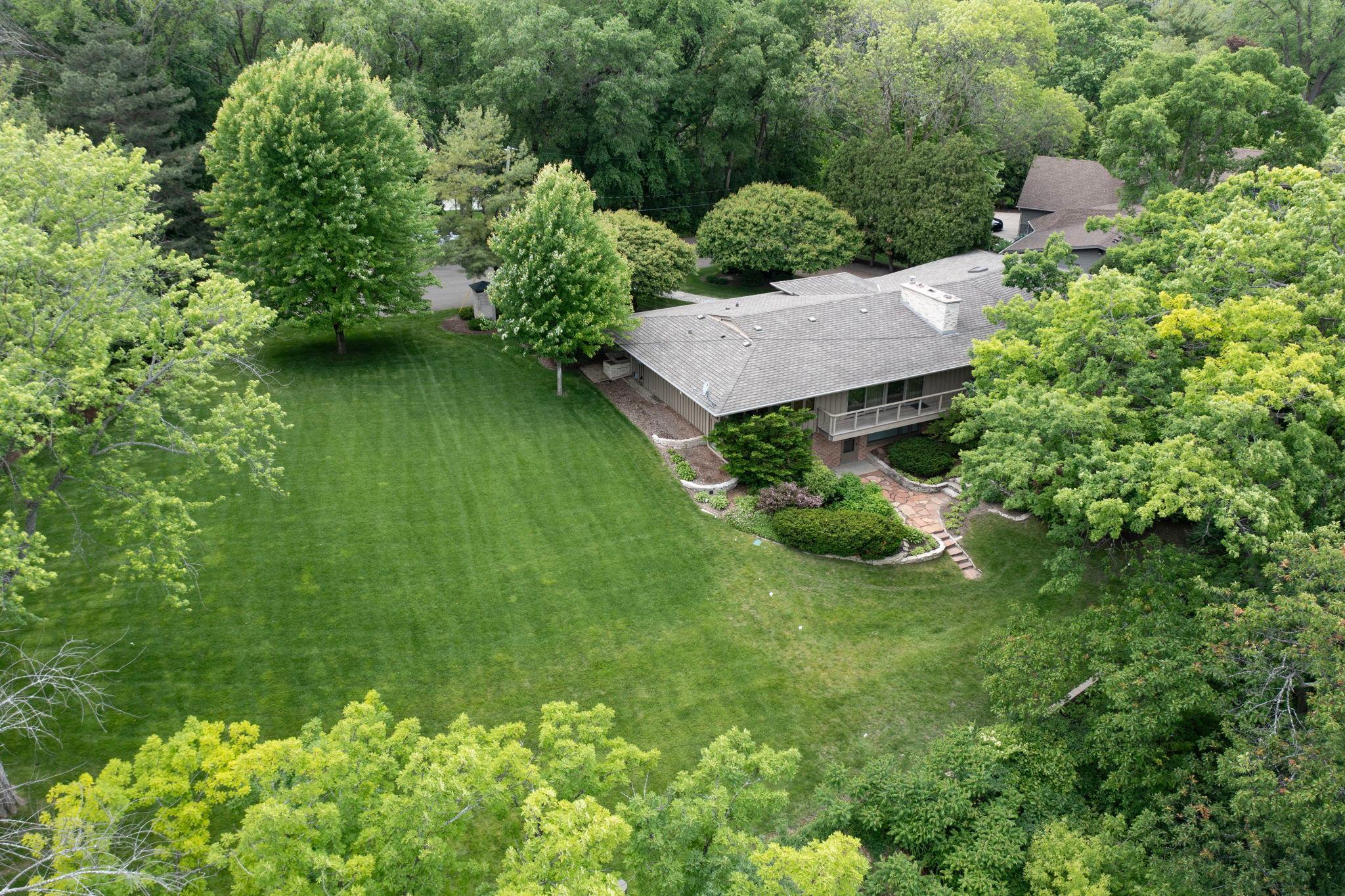 5121-5115 Lake Ridge Road Edina, MN 55436 - Photo 4 of 10