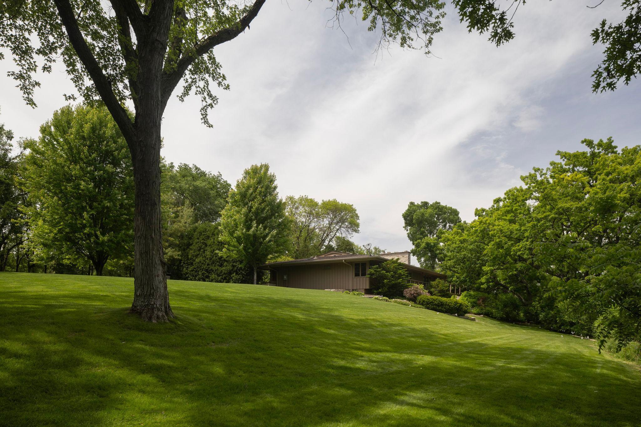 5121-5115 Lake Ridge Road Edina, MN 55436 - Photo 5 of 10