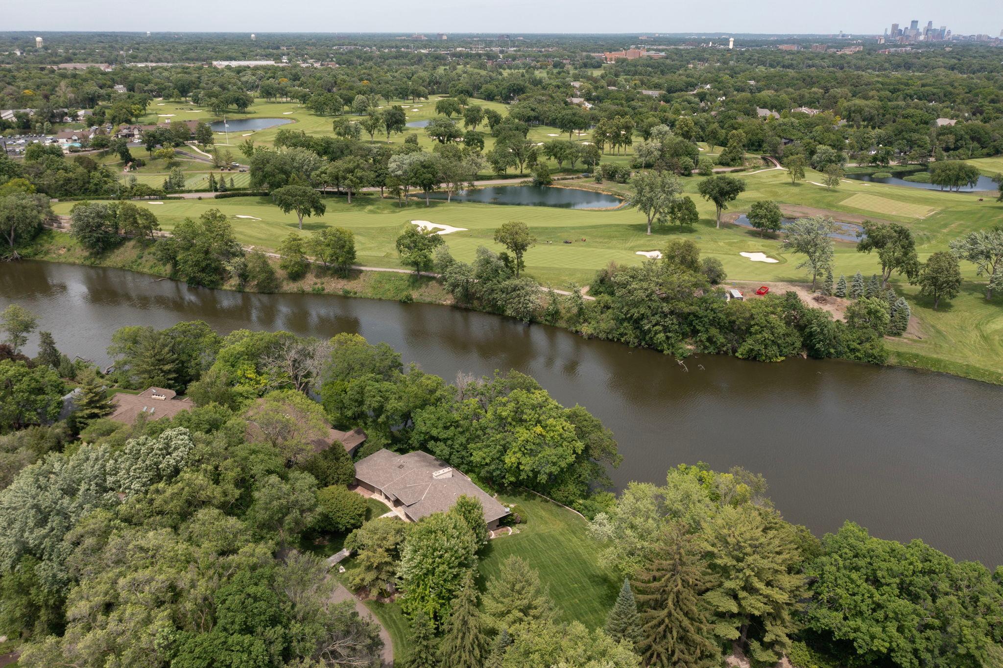 5121-5115 Lake Ridge Road Edina, MN 55436 - Photo 8 of 10