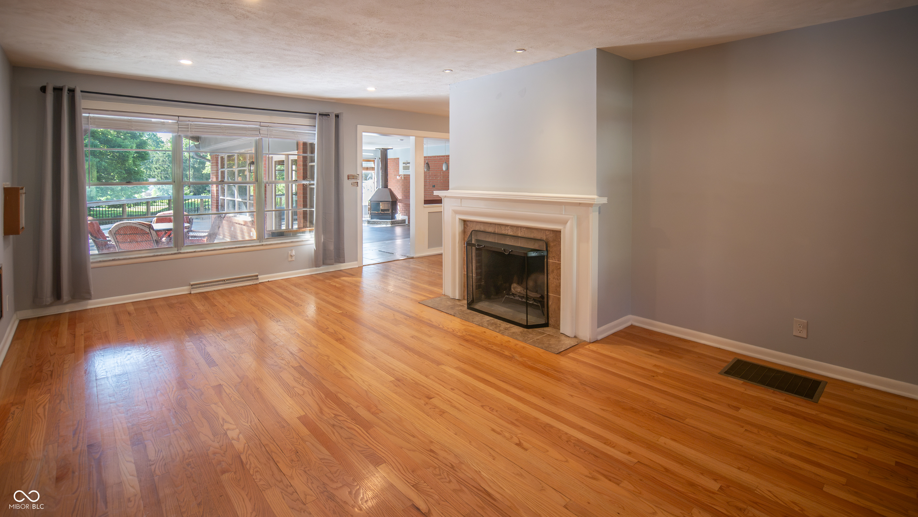 5855 Andover Road Indianapolis, IN 46220 - Photo 6 of 59