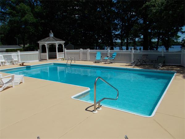 88 Locksley Road Lynnfield, MA 01940 - Photo 4 of 22 Gallery Image 4