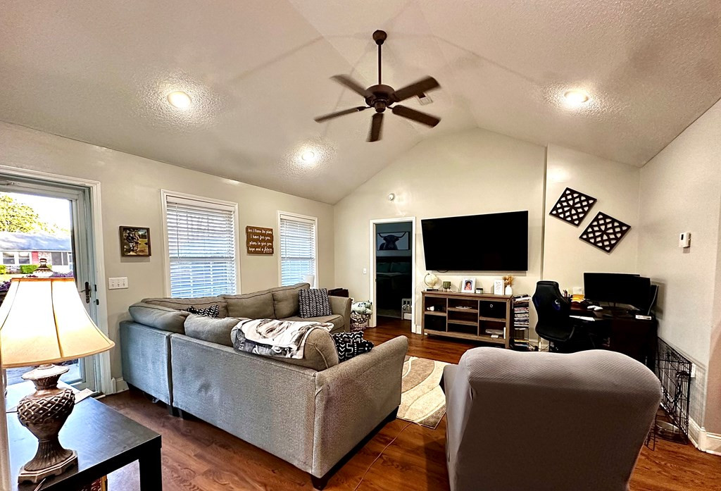 900 Perry Boulevard Sumter, SC 29154 - Photo 5 of 15 Gallery Image 5