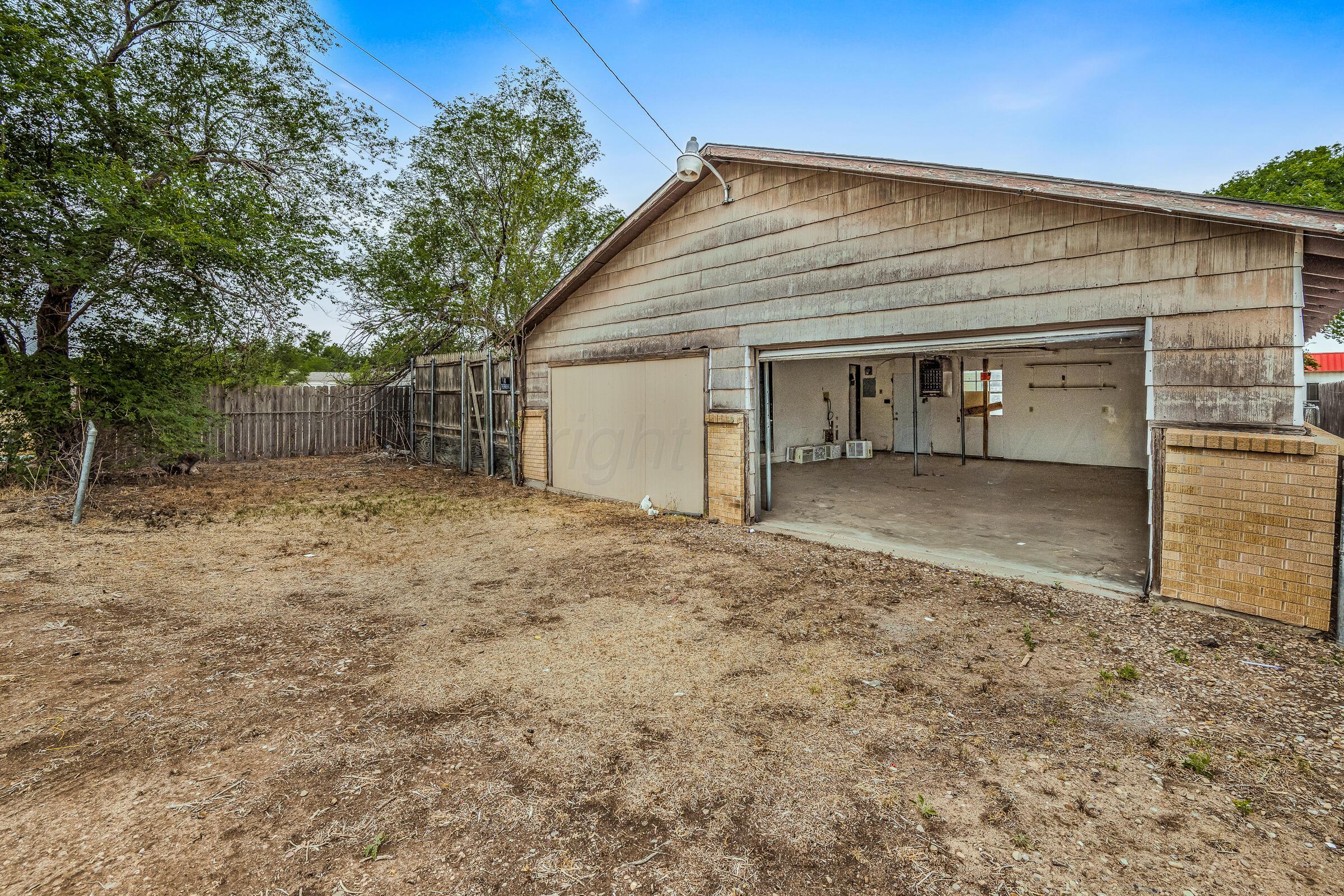 3609 South Travis Street Amarillo, TX 79110 - Photo 21 of 21 Shop Back Entry