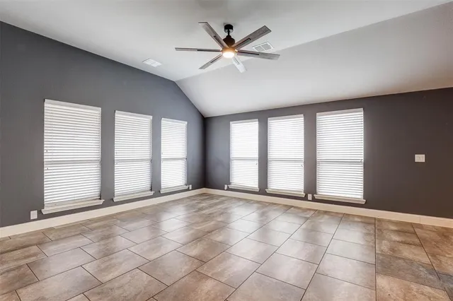 $430,000 | 9501 Meadowpark Drive, Denton, TX 76226