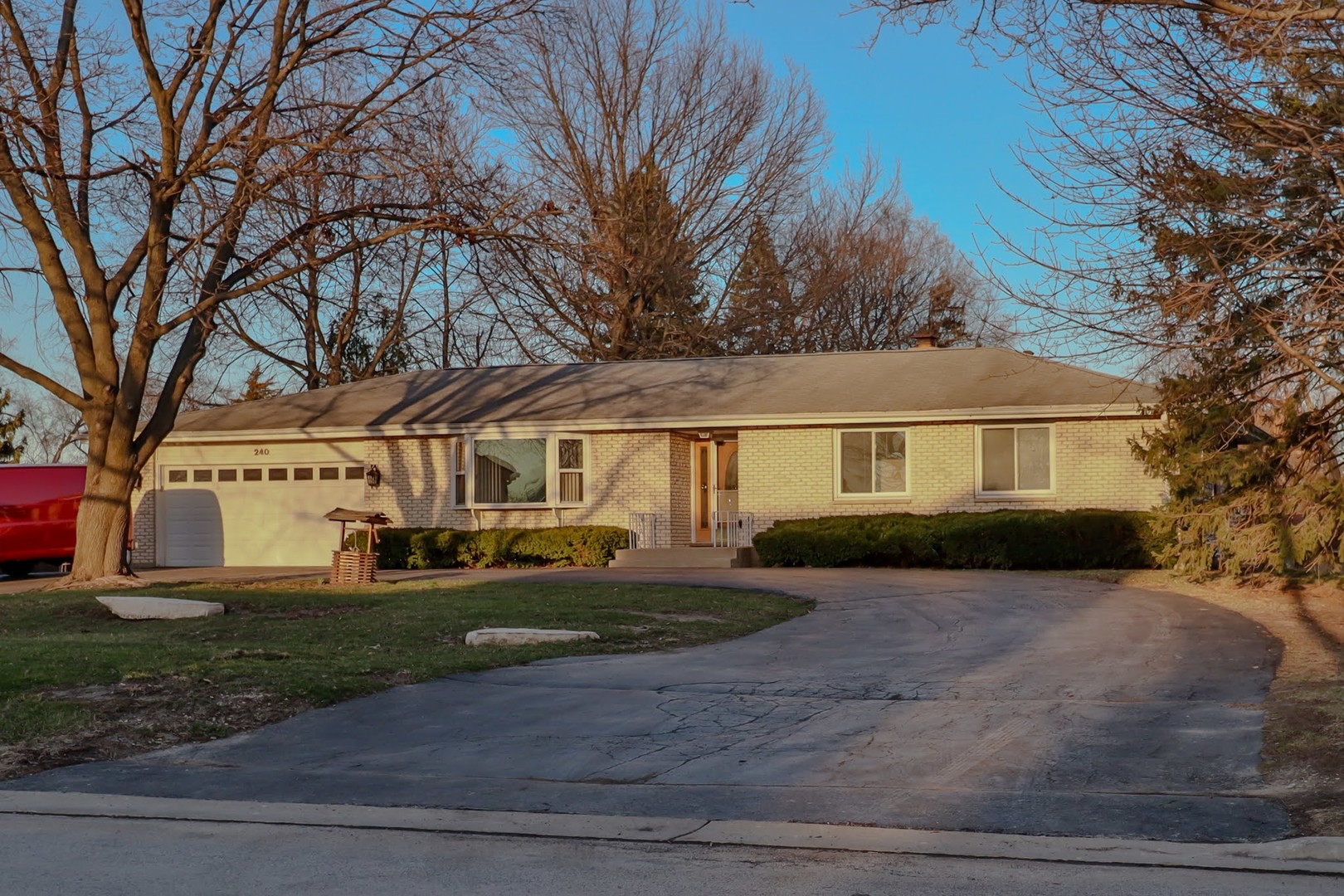 7-n240 West End Road Roselle, IL 60172 - Photo 1 of 37