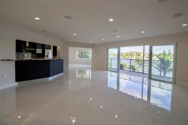 $3,400 | 877 Northeast 195th Street, Unit 222, Miami, FL 33179