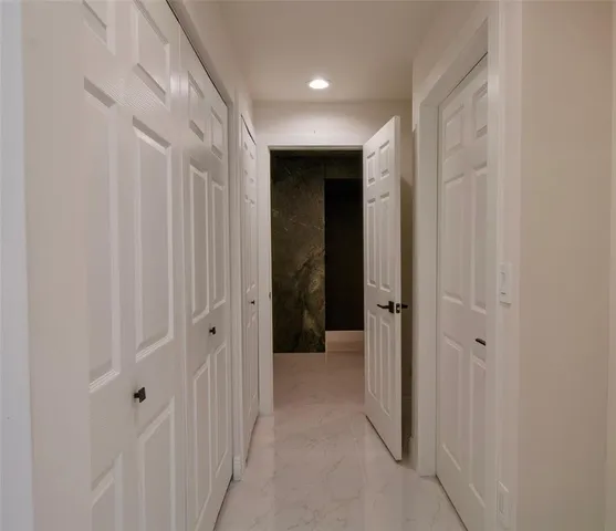 $3,400 | 877 Northeast 195th Street, Unit 222, Miami, FL 33179