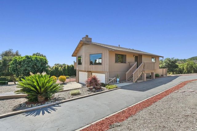 $949,000 | 2034 Alessandro Trail, Vista, CA 92084