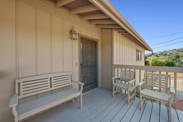 $949,000 | 2034 Alessandro Trail, Vista, CA 92084