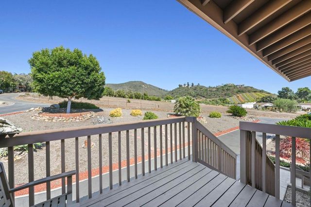 $949,000 | 2034 Alessandro Trail, Vista, CA 92084
