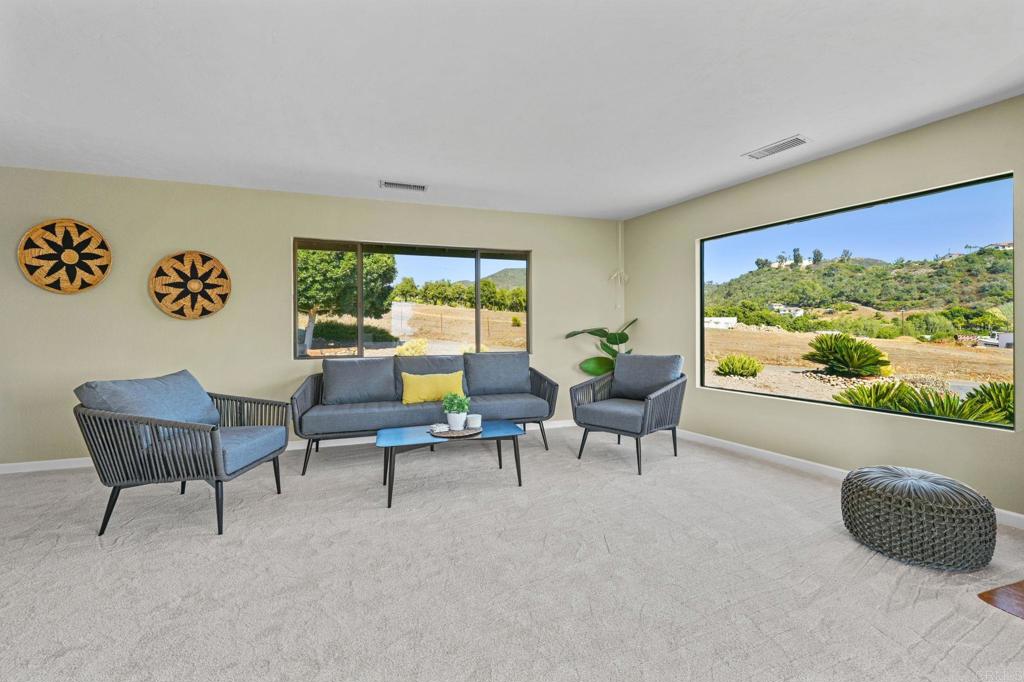 2034 Alessandro Trail Vista, CA 92084 - Photo 33 of 55