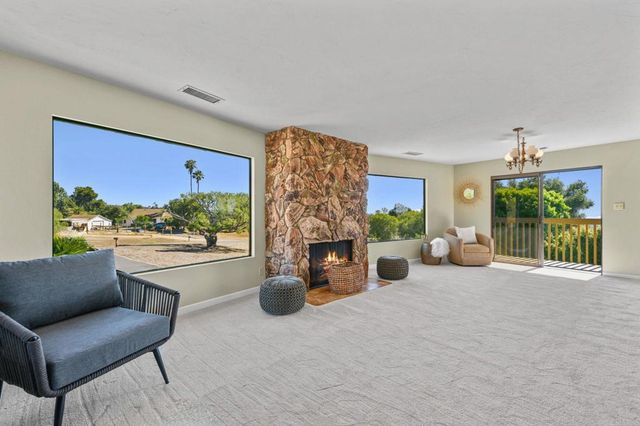 $949,000 | 2034 Alessandro Trail, Vista, CA 92084