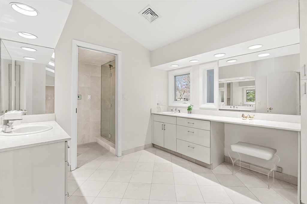 71 Farina Road Newton, MA 02459 - Photo 15 of 22