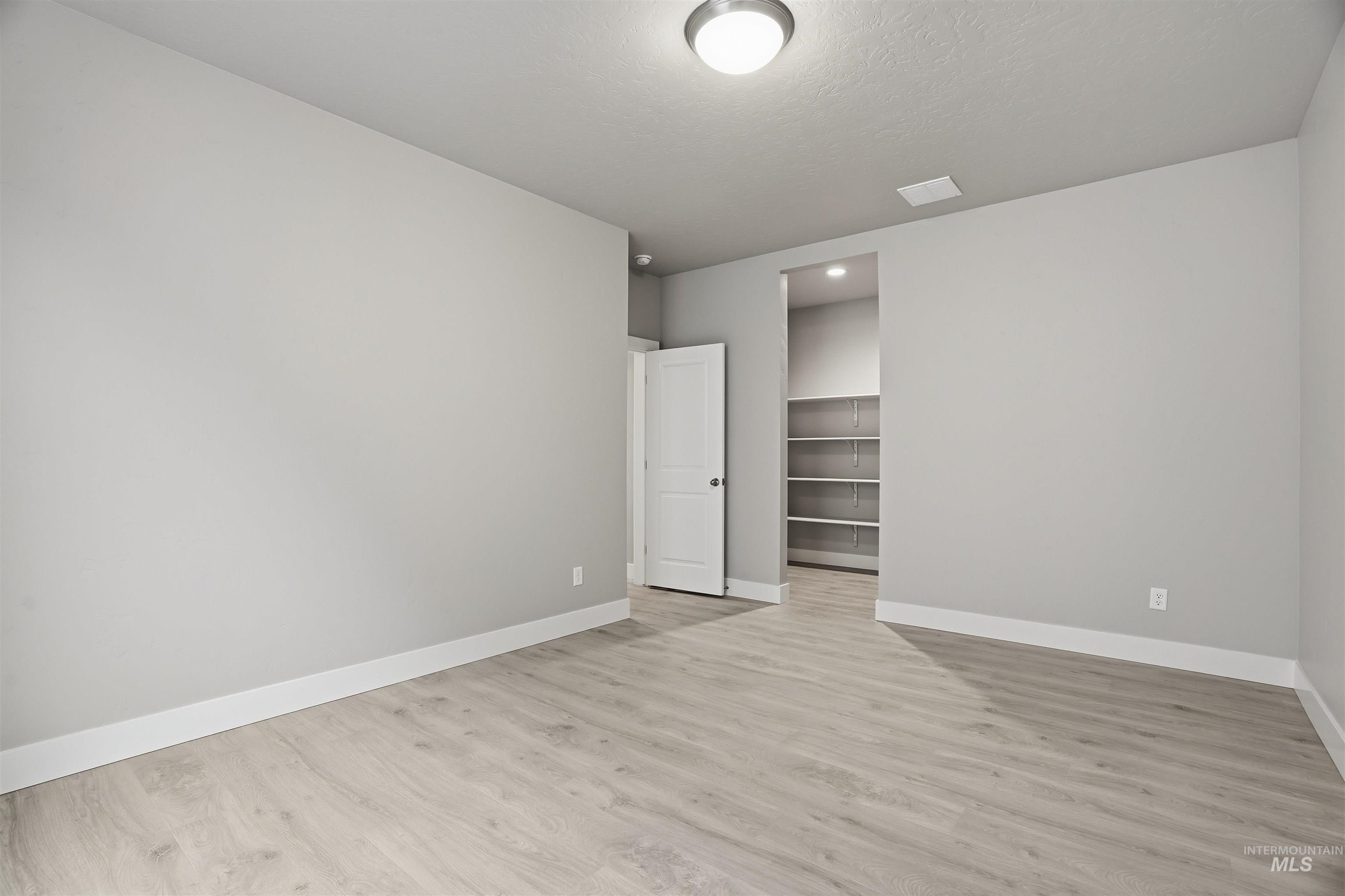 5877 West Sprig Drive Meridian, ID 83646 - Photo 10 of 16