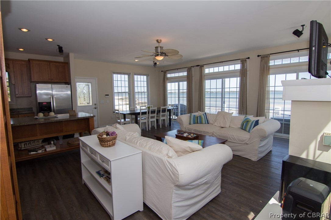 5853 Ware Point Lane Road Gloucester, VA 23061 - Photo 2 of 29