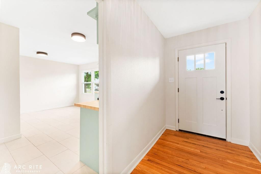 4015 37th Street Lubbock, TX 79413 - Photo 3 of 30 a view of an empty room
