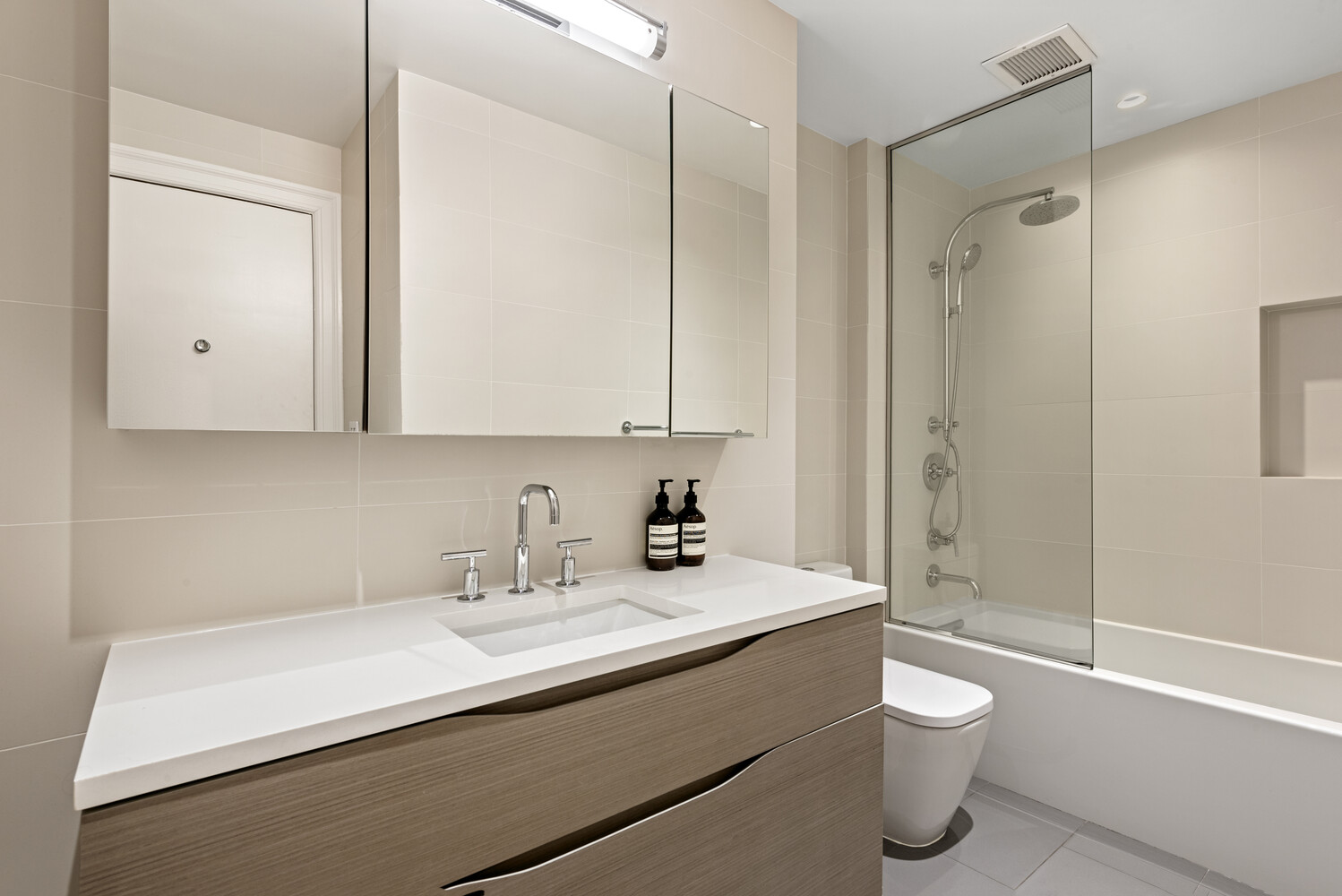105 5th Avenue, Unit 4A Manhattan, NY 10003 - Photo 8 of 12 Gallery Image 8