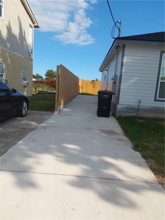 2507 Bartolo Street Meraux, LA 70075 - Photo 3 of 28