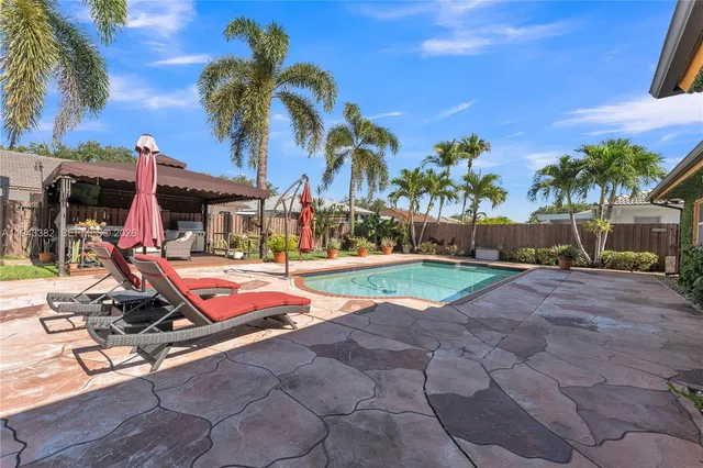 $919,300 | 9125 Northwest 172nd Terrace, Hialeah, FL 33018