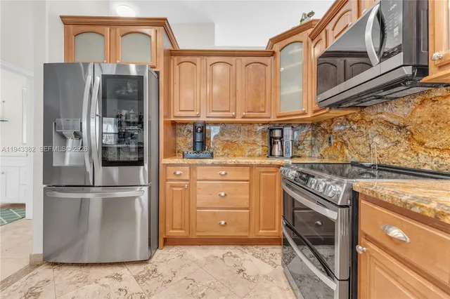 $919,300 | 9125 Northwest 172nd Terrace, Hialeah, FL 33018