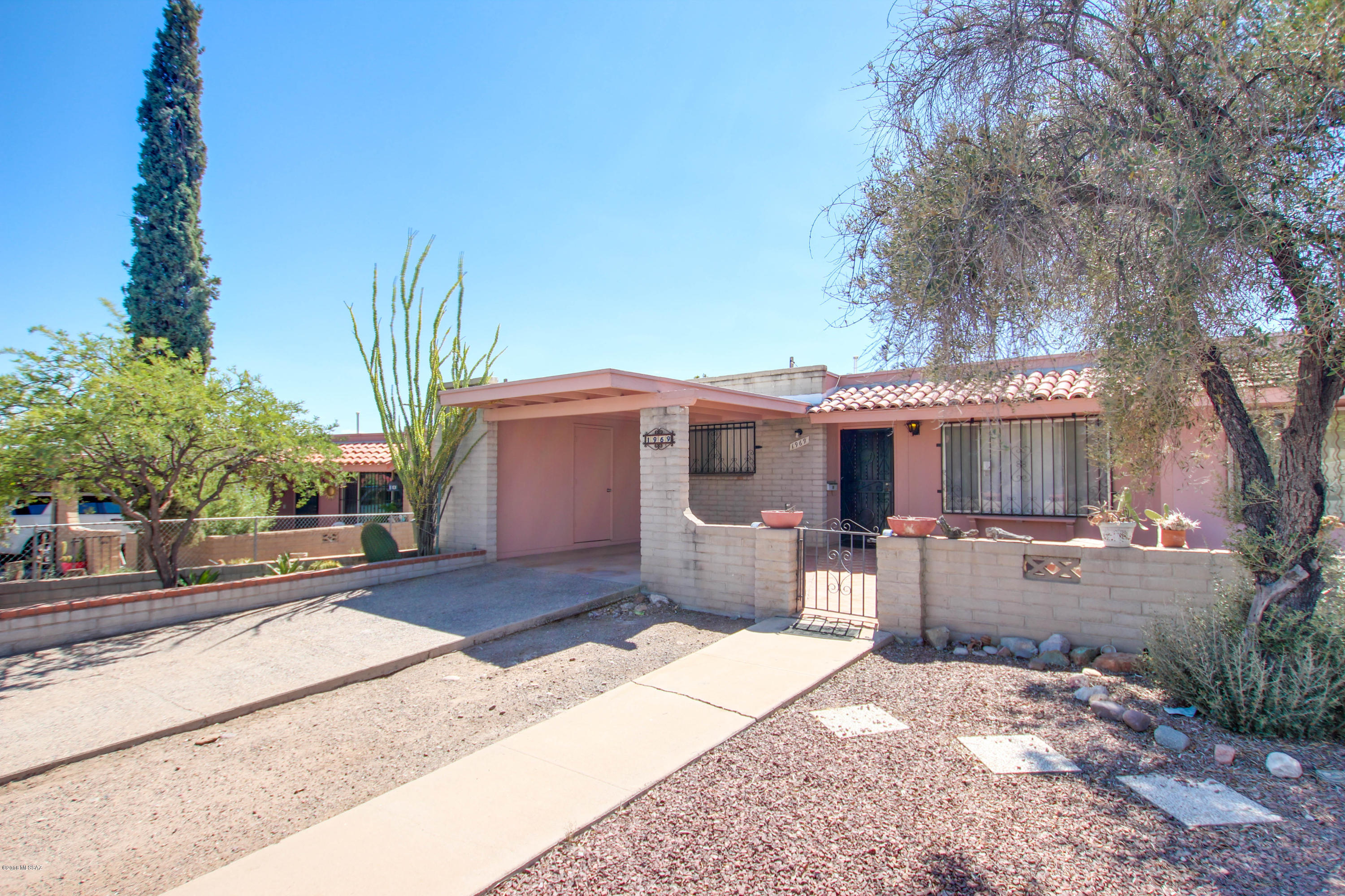 1969 West Dominy Road Tucson, AZ 85713 - Photo 5 of 30