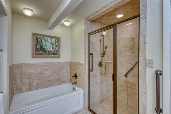 $425,000 | 1406 Broken Hills Drive, Unit 22, Horseshoe Bay, TX 78657