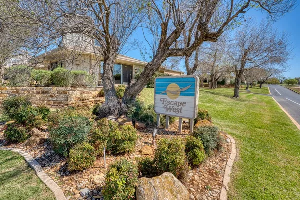 $425,000 | 1406 Broken Hills Drive, Unit 22, Horseshoe Bay, TX 78657