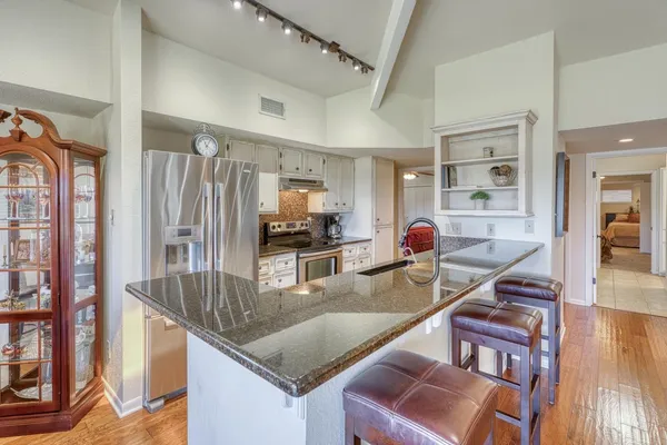 $425,000 | 1406 Broken Hills Drive, Unit 22, Horseshoe Bay, TX 78657