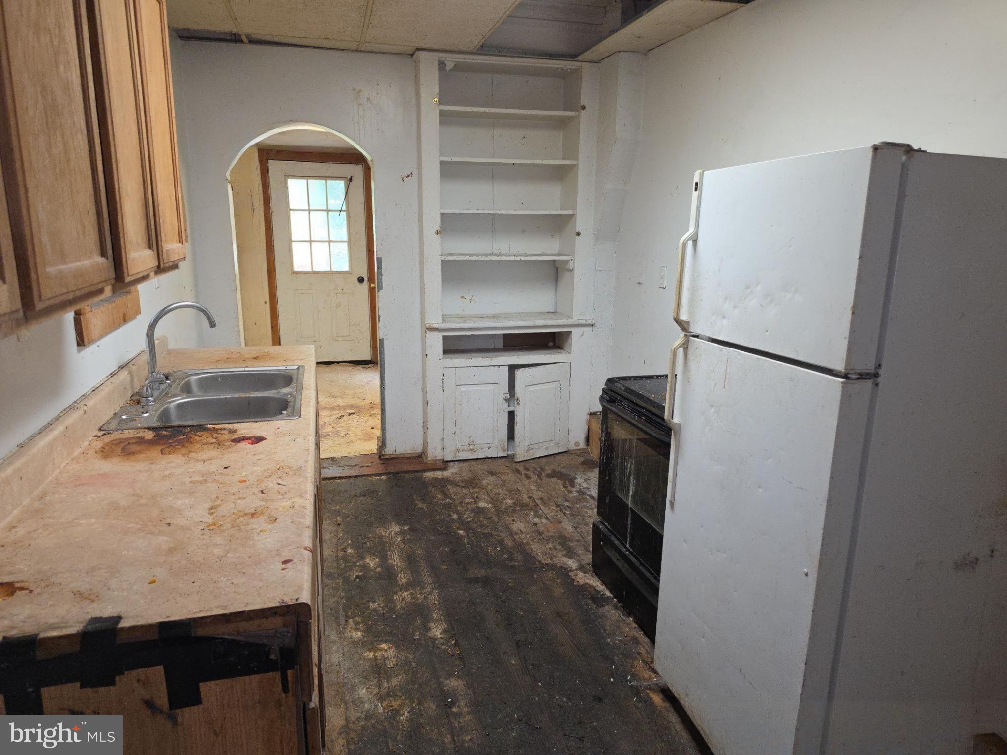 306 South 5th Street Shamokin, PA 17872 - Photo 3 of 17