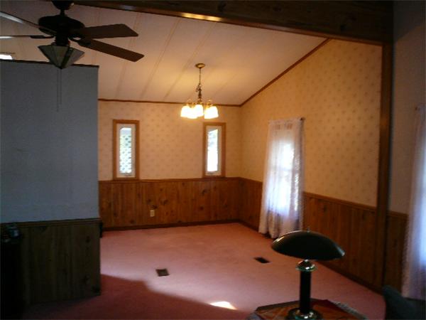 27 Castle Road Attleboro, MA 02703 - Photo 13 of 20 Gallery Image 13