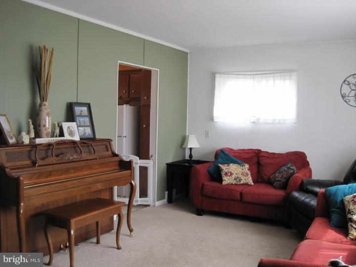 200 Baldwin Road Glassboro, NJ 08028 - Photo 3 of 14 Living Room