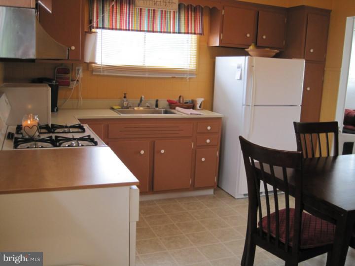 200 Baldwin Road Glassboro, NJ 08028 - Photo 6 of 14 Kitchen