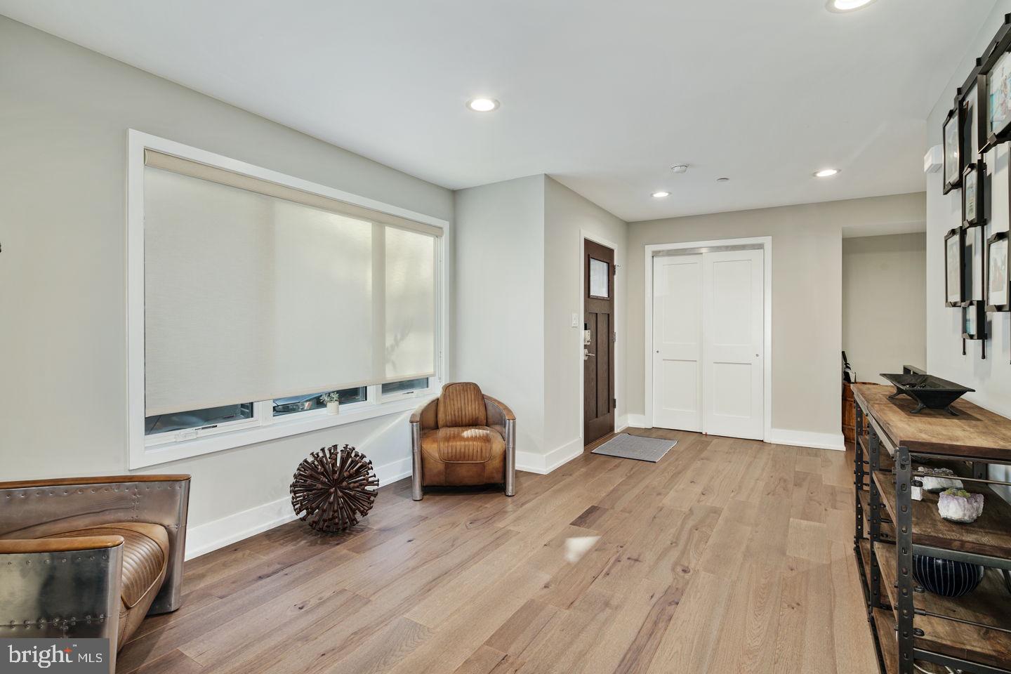 608 North 3rd Street Philadelphia, PA 19123 - Photo 3 of 39