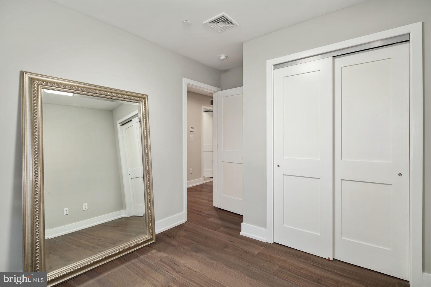 608 North 3rd Street Philadelphia, PA 19123 - Photo 24 of 39